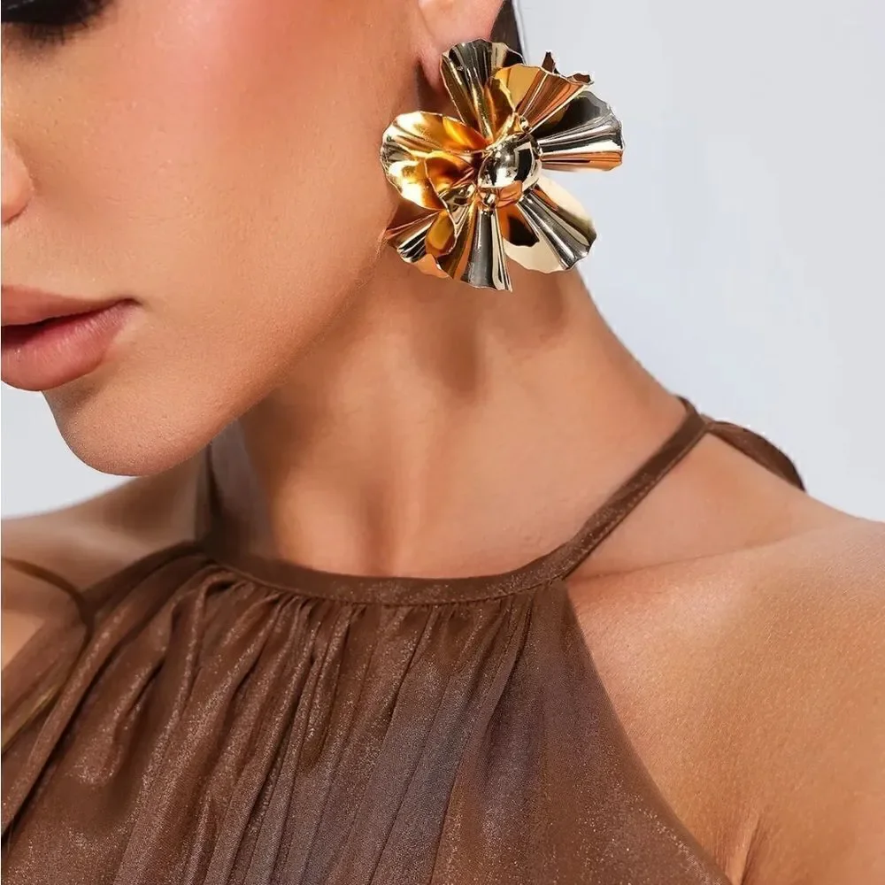 flower statement earrings M228